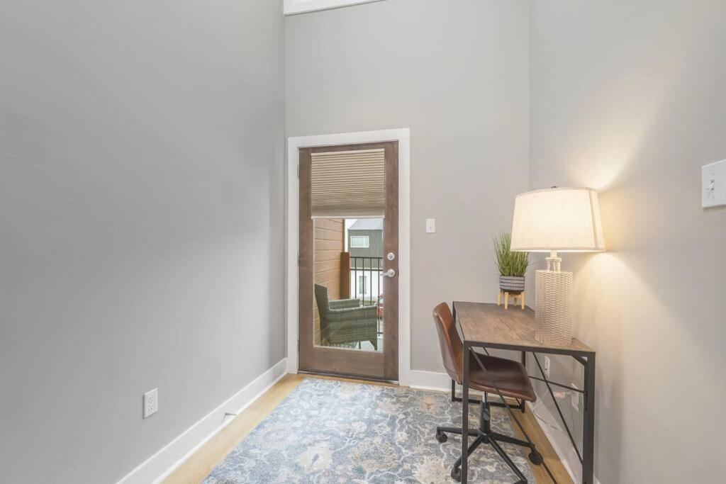 Cozy 2 Bed Townhome Near The Hospital Lafayette Exterior photo